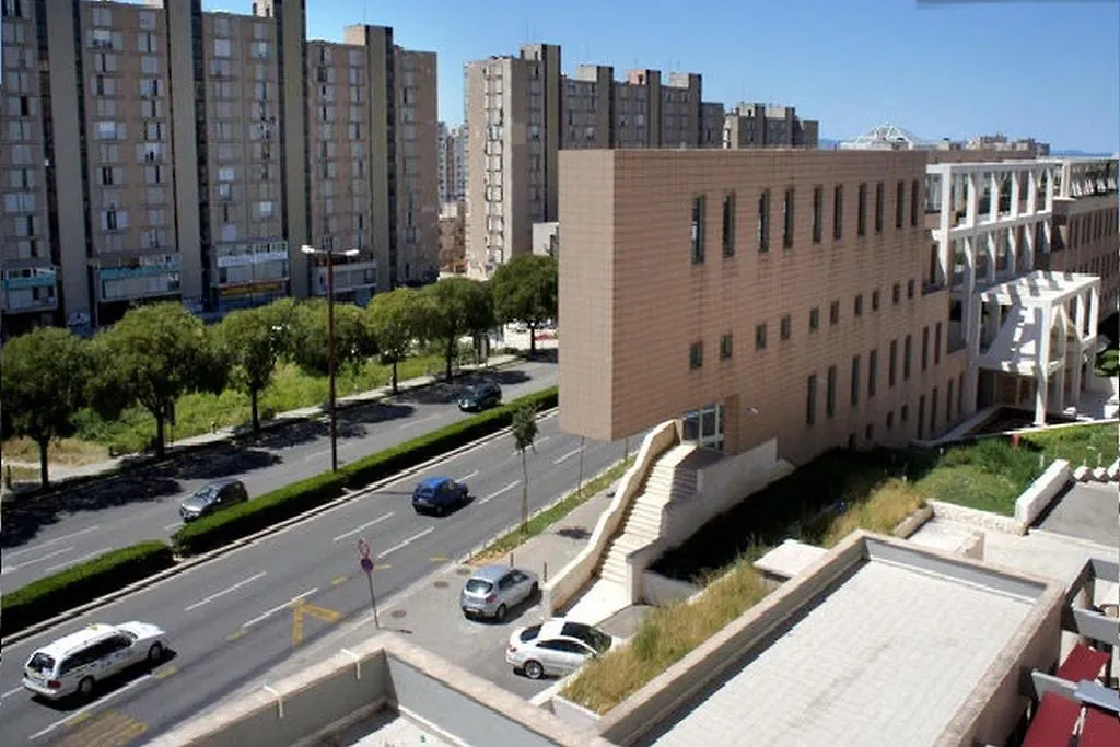 Apartment View Split