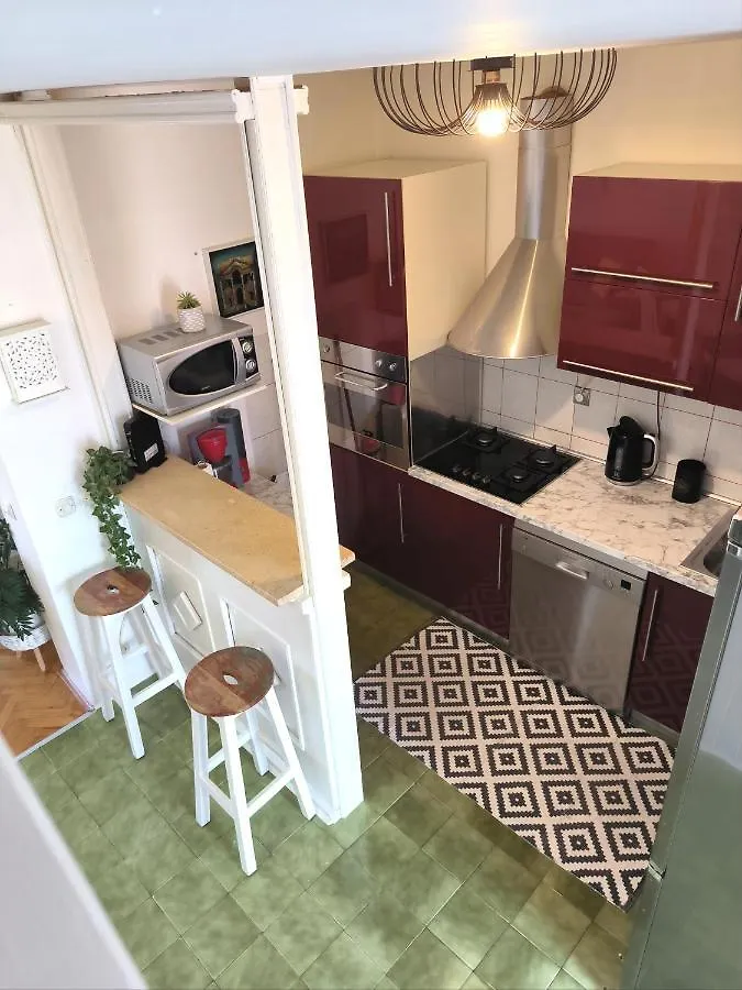 Apartment View Split